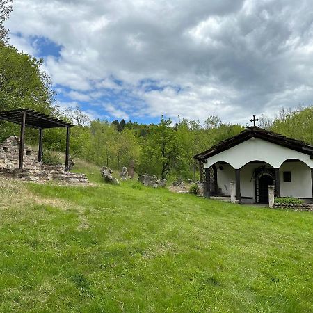 Suhin Dol Hotel Belimel Екстериор снимка